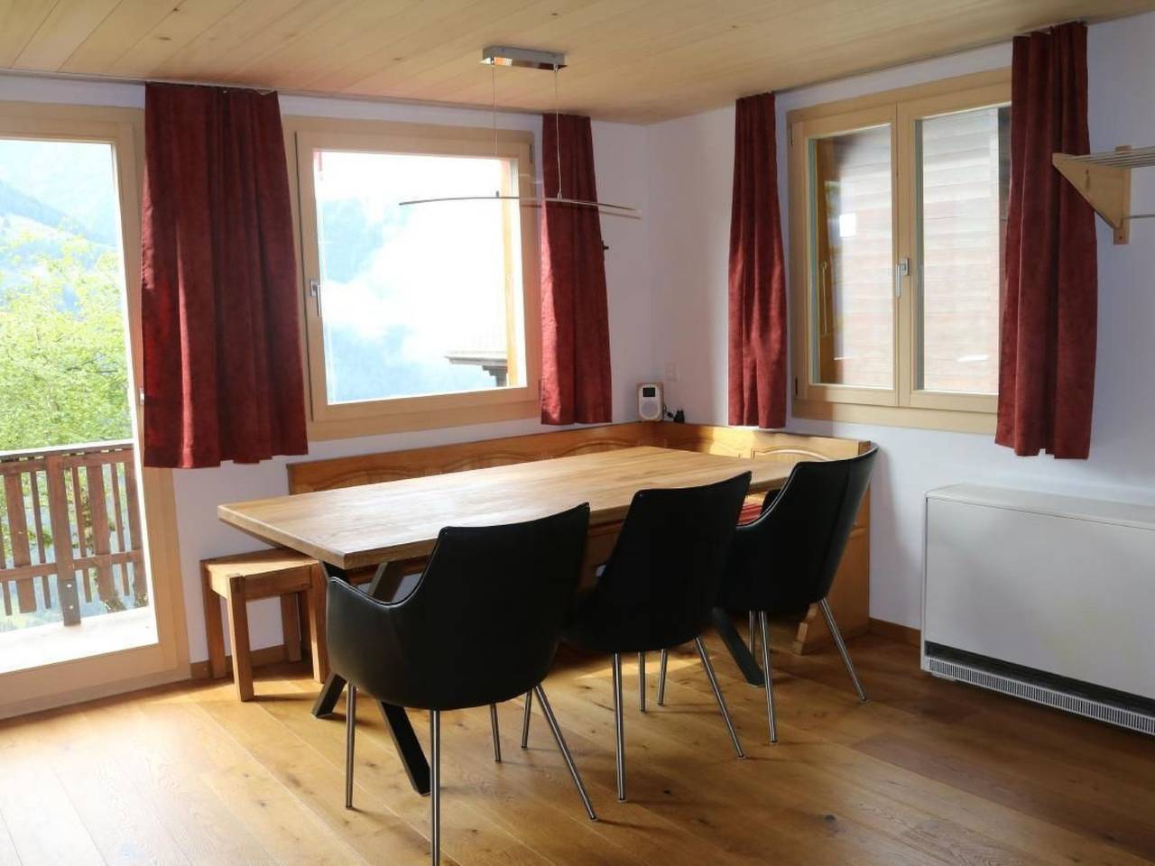 Entire apartment, Chalet Männertreu Og in Bellwald, Goms