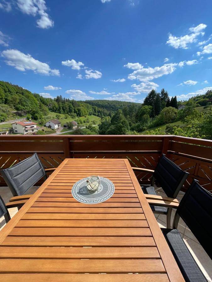 Gîte pour 4 personnes, avec vue et balcon à Neckarsteinach