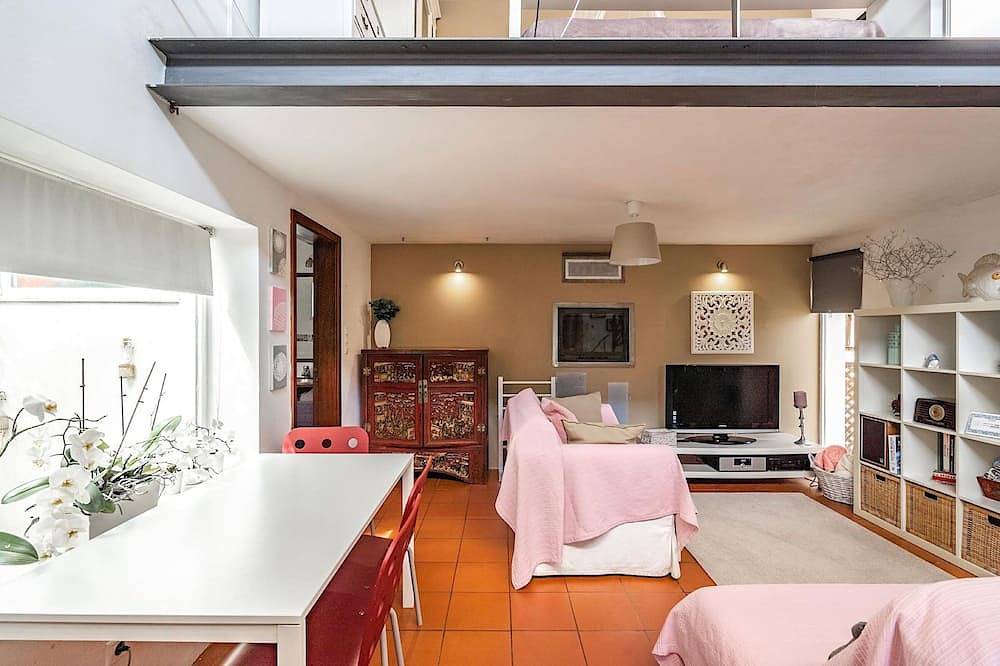 Ajania Villa, Klimaanlage, Wlan, Pool in Praia do Meco, Sesimbra (Castelo)
