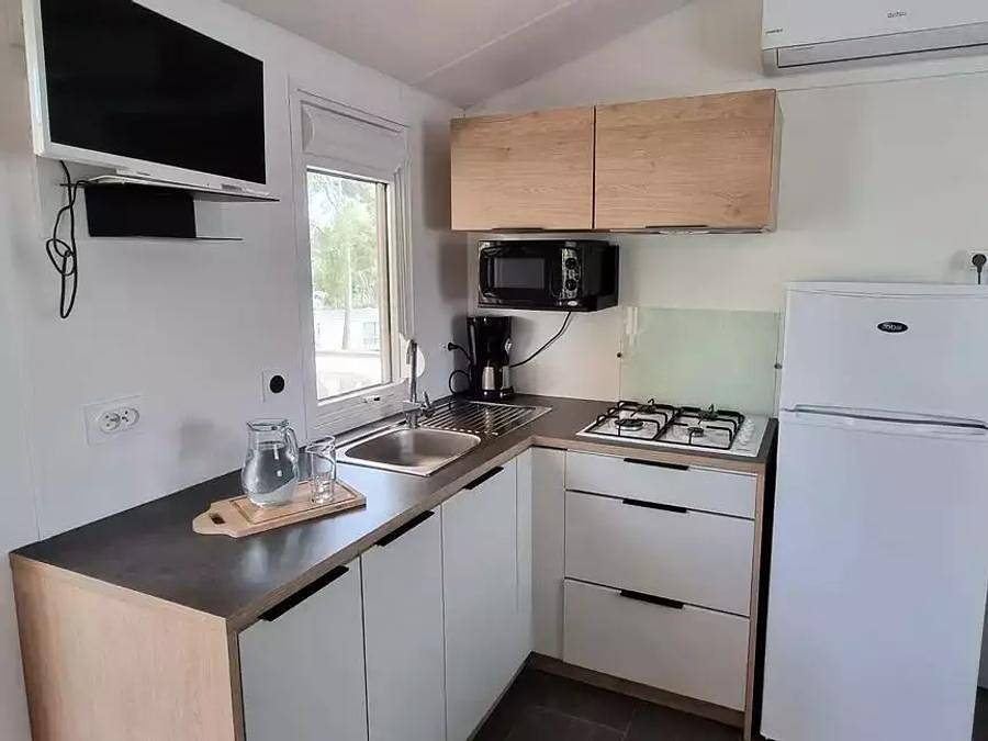 Camping de Ceyreste - Mobilhome 4 personnes - Mobil-Home Figuerolles 3 Pièces 4 Personnes Climatisé + Tv in Ceyreste, Région de Marseille