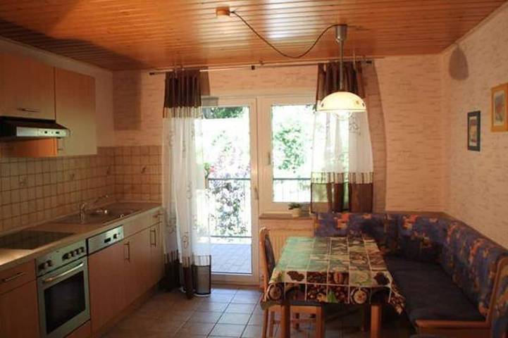 Ferienwohnung für 4 Personen, mit Balkon in Pirmasens - 2