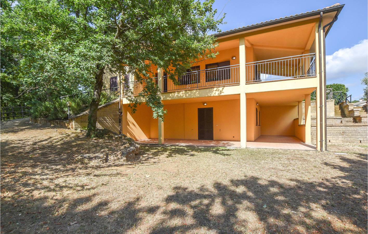 Casa Vacanza per 10 Persone in Sorano, Maremma