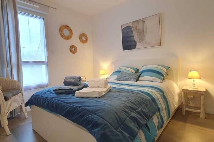 Gîte pour 2 personnes, avec jardin et terrasse dans Plage du Roaliguen - 3