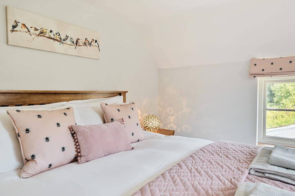 Lanes End Cottage- situated in a pretty hamlet amid glorious Dorset countryside. in Dorset