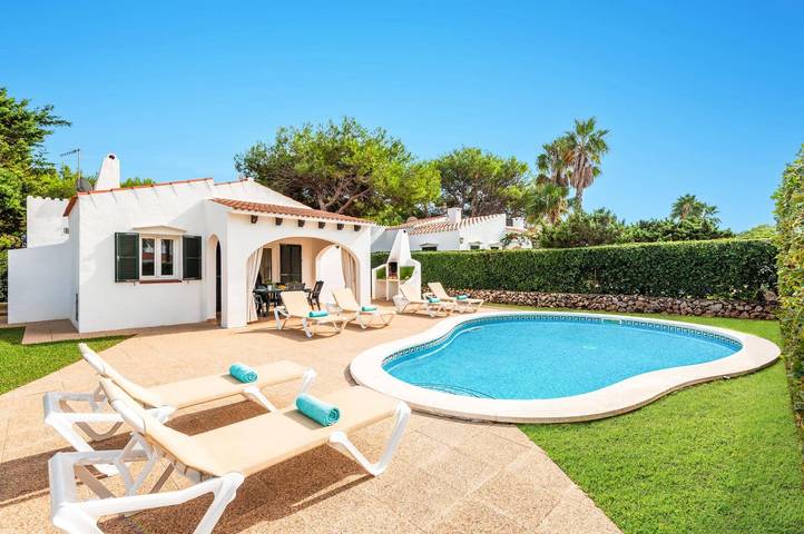 Villa with pool for 6 people, with Garden in Menorca