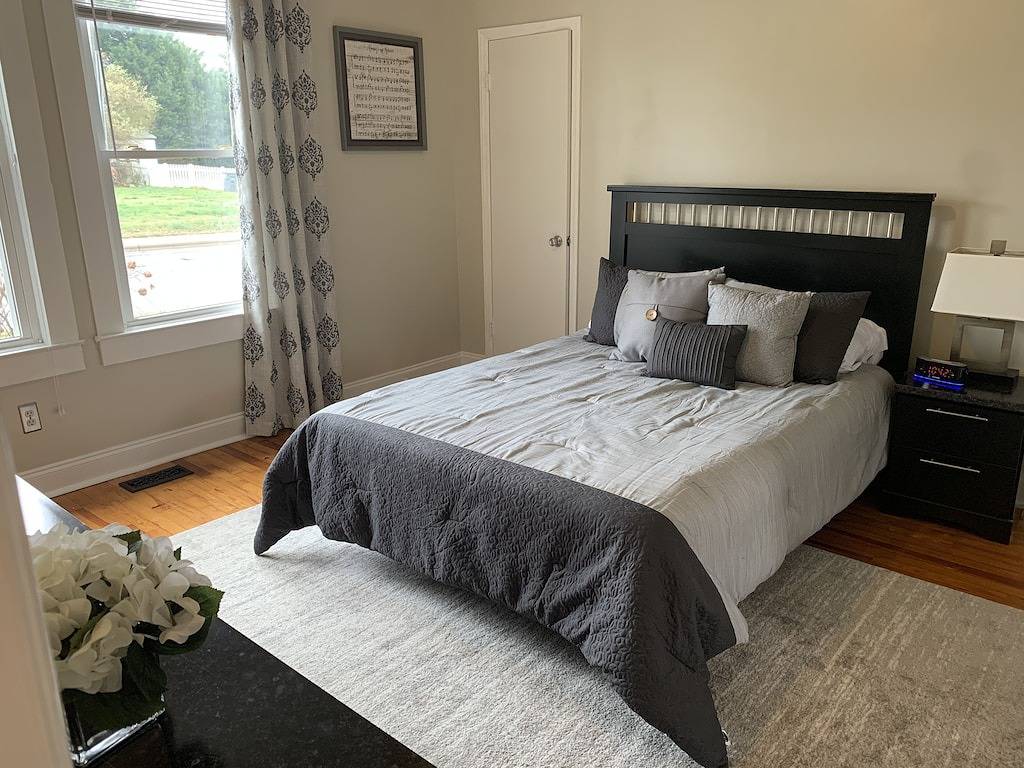 15 Minuten vom Clt Flughafen entfernt! Geräumig und renoviert! in Gaston County