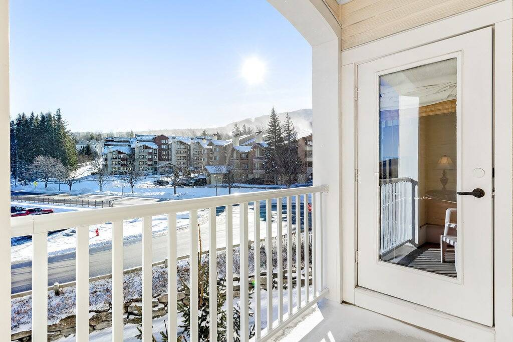 Stratton Mountain Wohnung mit Gemeinschaftspool, Whirlpools und Sauna - zu Fuß zu den Aufzügen in Stratton, Green Mountain National Forest