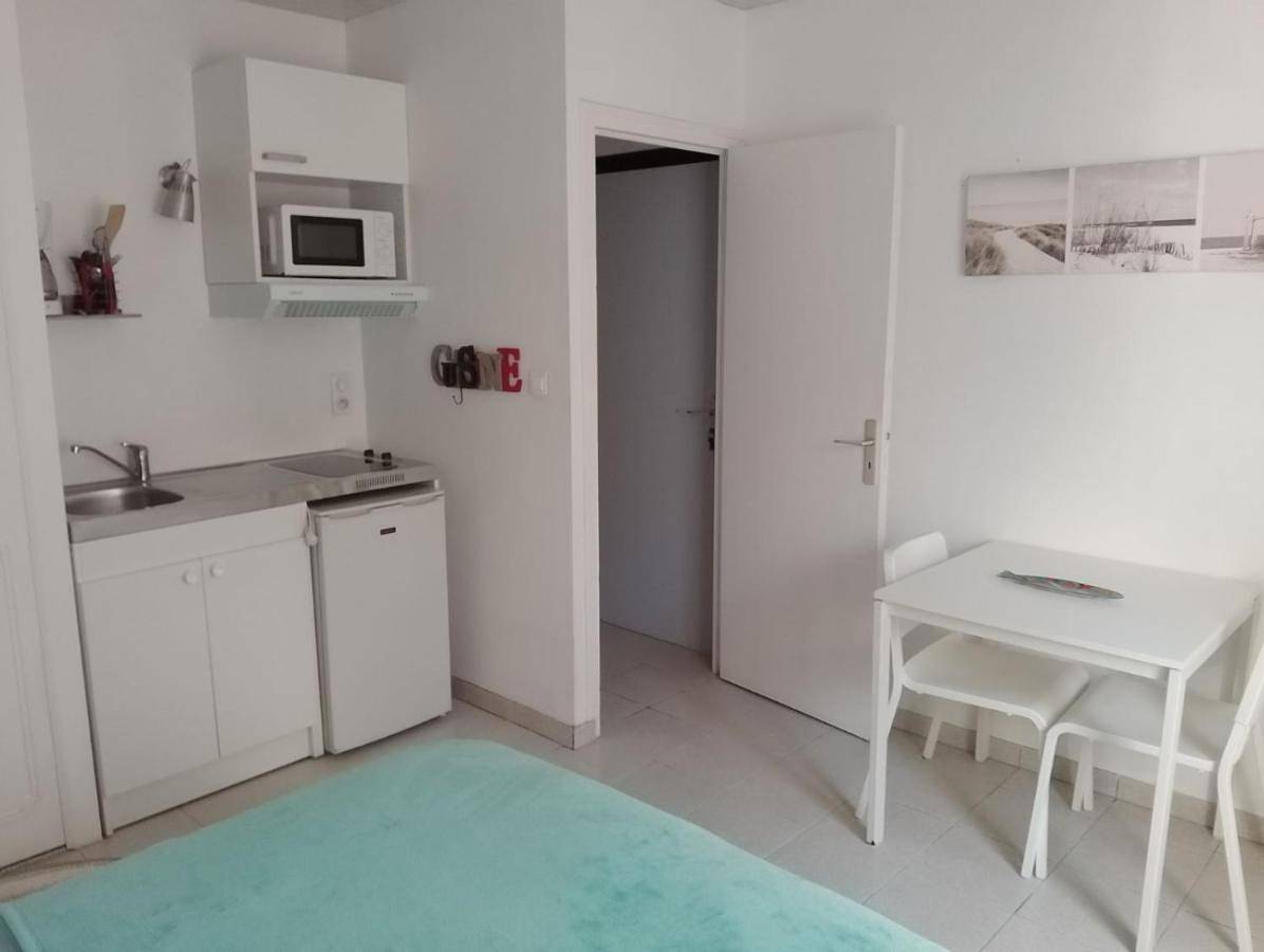 Appartement entier, One-Bedroom Apartment in Saint-Guénolé, Penmarch