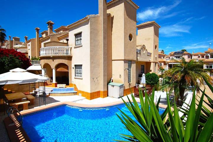 Maison de vacances pour 6 personnes, avec jardin ainsi que balcon et piscine - 1