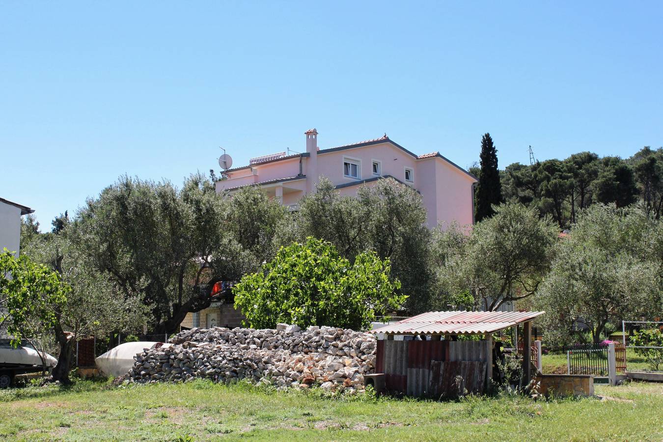 Ganze Wohnung, 1-Zimmer-Ferienwohnung mit Terrasse und Meerblick Tkon, Pasman A-6215-c in Tkon, Pasman
