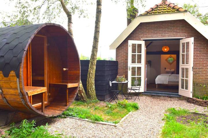 B&b voor 2 personen, with Terras and Tuin as well as Sauna and Uitzicht in Putten