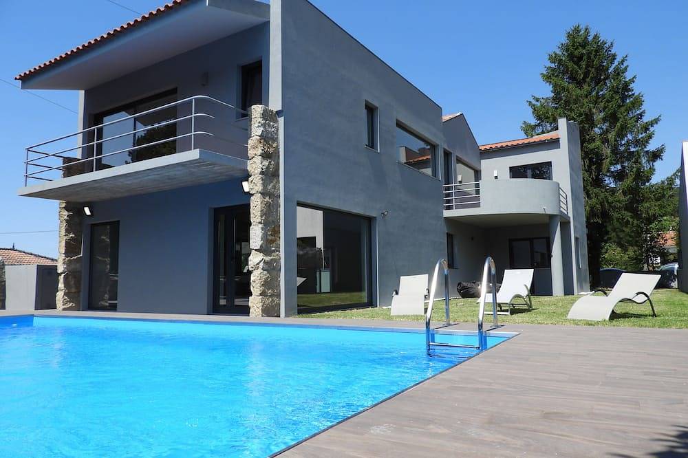 Afife Nastassja Duplex Villa - Mountain, Sea & Private Pool in Afife, Distrito de Viana do Castelo