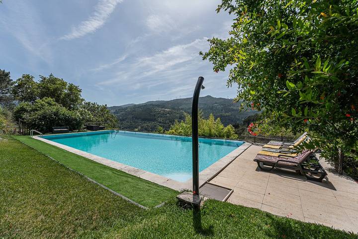 Apartamento de vacaciones para 2 personas, con piscina además de terraza y jardín en Portugal