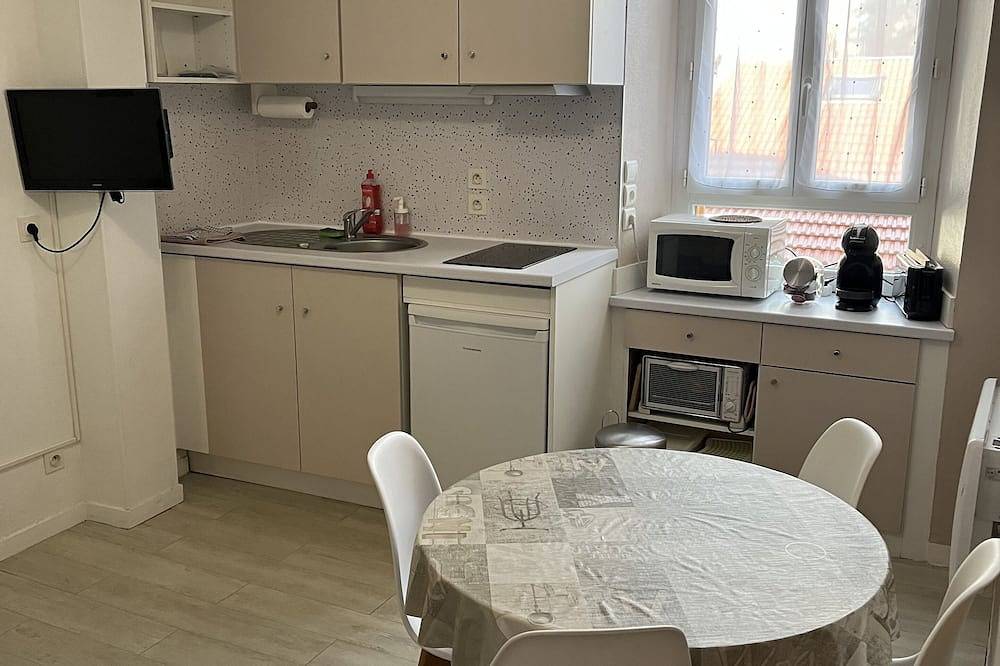 Apartamento entero, T2 cómodo en el corazón de la ciudad. in Ax-les-Thermes, Pirineos franceses