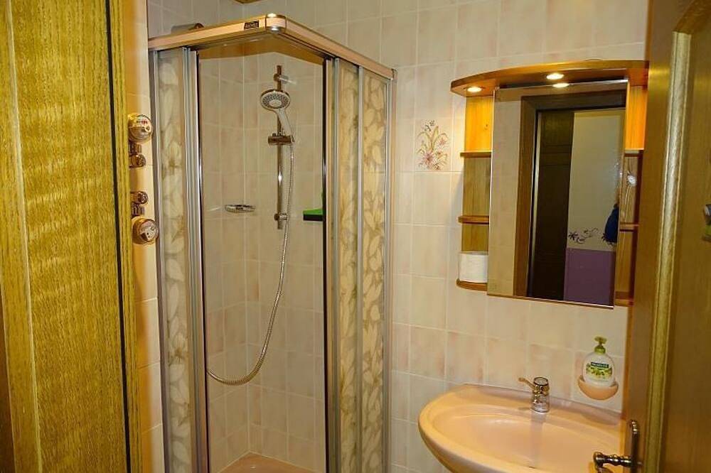 Ganze Wohnung, Ferienwohnung Sankt Lukas - Ferienwohnung in Oberammergau, Bayerische Alpen