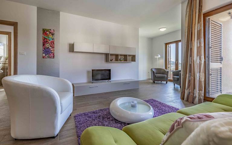 Apartamento entero, Villa Nasti Ap-2 mit Pool und Meerblick - Istriensonne 0777 in Banjole, Costa sur de Istria
