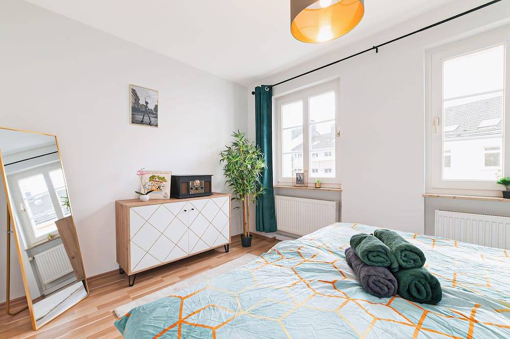 Ganze Wohnung, ☆Smart Home - Wuppertal - Perfekt für 6 Personen! Central - Parking - Netflix in Wuppertal, Bergisches Land