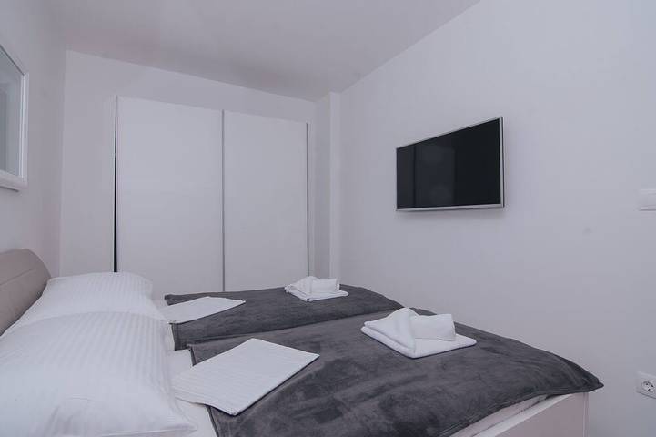 Appartement entier, Résidence de Luxe 3 Chambres avec Terrasse et Vue sur la Mer in Novalja, Pag
