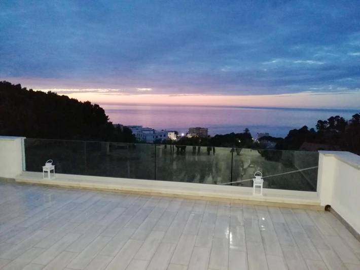 Casa vacanza per 4 persone, con Balcone e Terrazza nonché Panorama a San Menaio