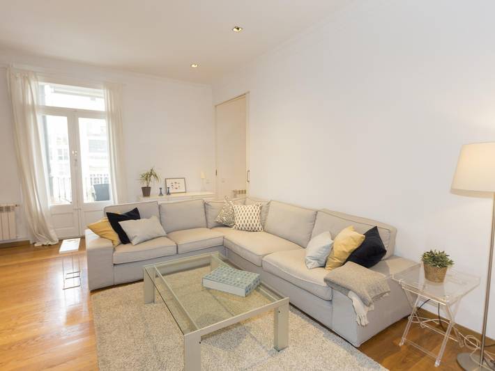 Apartamento vacacional entero, Apartamento Céntrico De 3 Dormitorios Con Terraza in Centro Barcelona, Barcelona