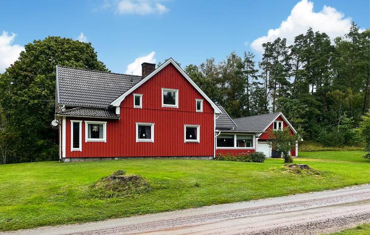 Hus för 4 Personer med trädgård in Jönköpings län