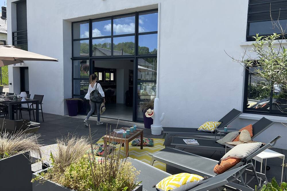Maison type loft 200 m2 14 personnes +terrasse vue panoramique Montagne in Lacaune, Région de Lacaune