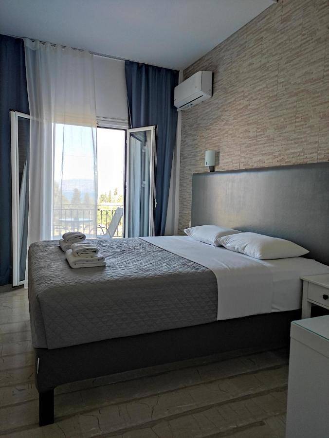 Tina Hotel in Dassia, Corfou