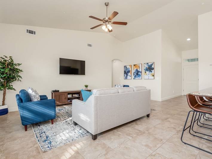 Vacation rental for 10 people, with yard in Fresno