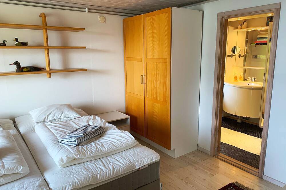 Idyllisch am Strand von Vätterns in Ödeshög, Vättern