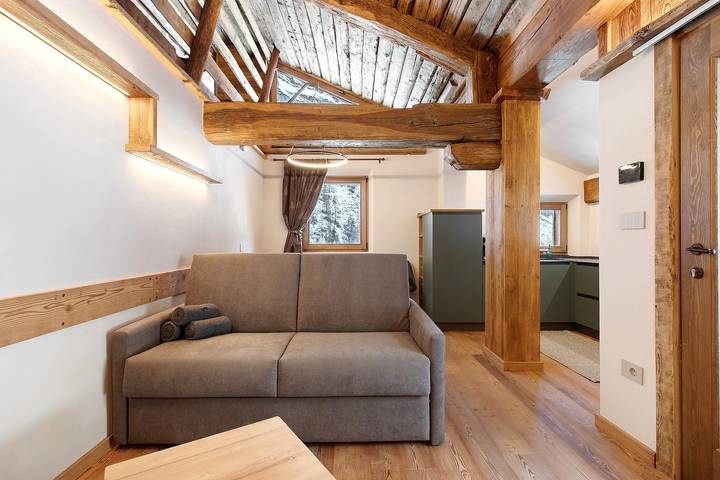 Hel lejlighed, 'Lo Pailler' Apartment with Mountain View, Shared Garden and Wi-Fi in Rhêmes-Notre-Dame, Ruitor Massivet