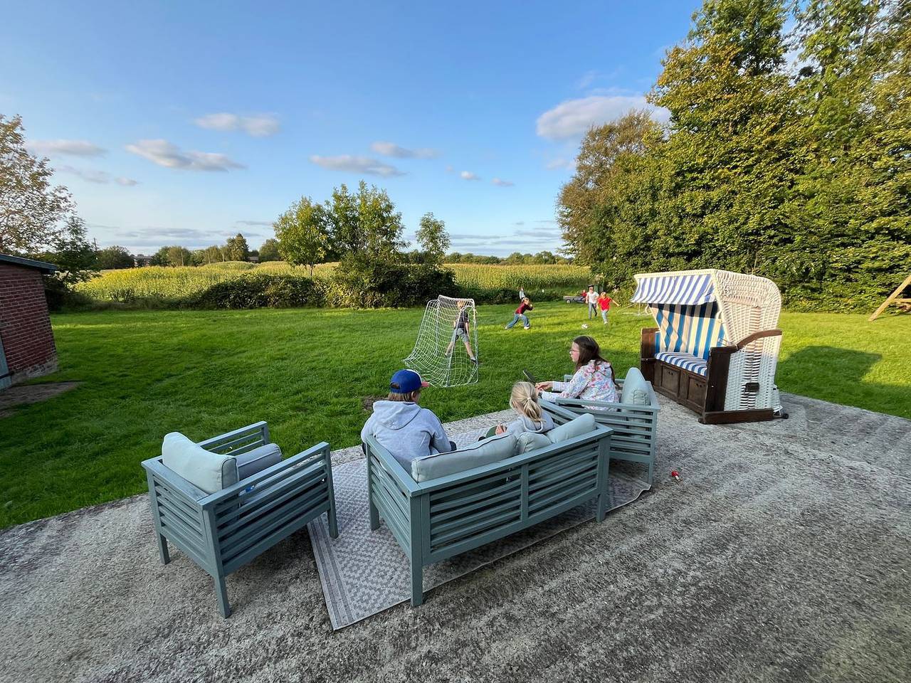 Fjord-Cottage - für Familien, 2 Parkplätze, Garten, Kamin, Terrasse, idyllisch in Quern, Steinbergkirche