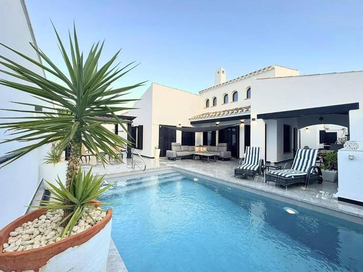 Escapadas de fin de semana para 11 personas, con jardín además de jacuzzi y piscina, Se admiten mascotas en Murcia