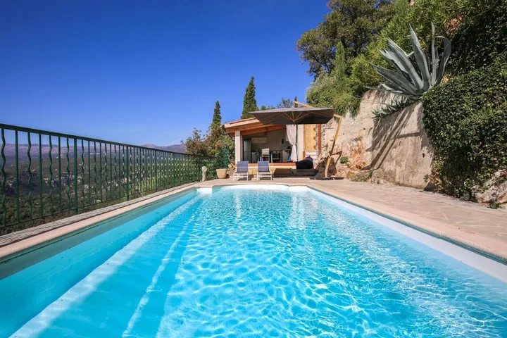 Chalet para 9 personas, con jardín además de piscina y vistas - 1