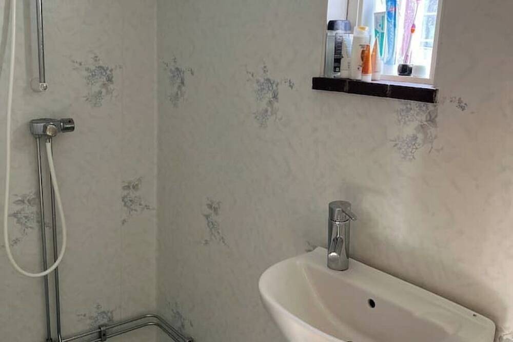 Backstugan – Seaside Cottage in a Nature Reserve with Sunset Views in Helsingborg, Skane