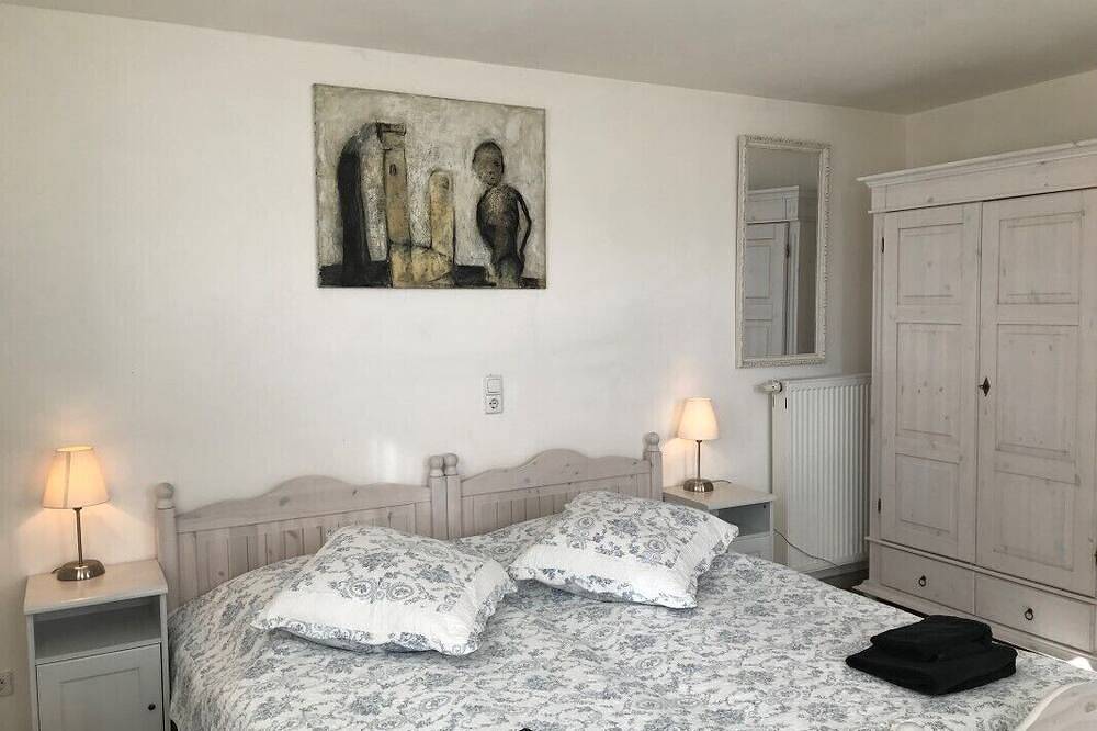 Stilvolles Künstler-Bauernhaus mit 2 getrennten Wohneinheiten bei Tübingen in Kusterdingen, Neckar-Alb
