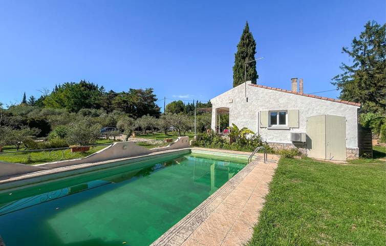 Location de vacances pour 6 personnes, avec terrasse à Fontvieille - 3