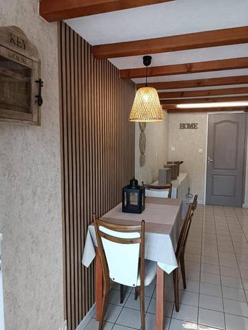 Gîte pour 2 personnes, avec vue à Néant-sur-Yvel