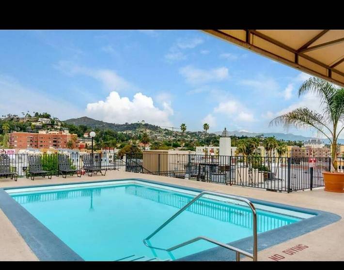Loft voor 7 personen, met zwembad en balkon in Los Angeles