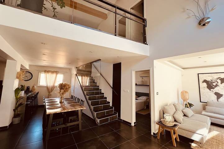 Maison de vacances pour 8 personnes, avec piscine ainsi que jardin et terrasse, animaux acceptés