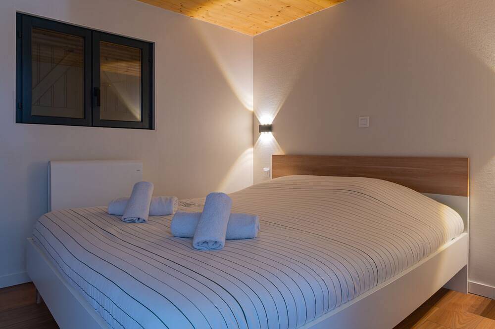 Cosy new chalet on private fenced plot 600m2 in Faverges, Parc naturel régional du Massif des Bauges