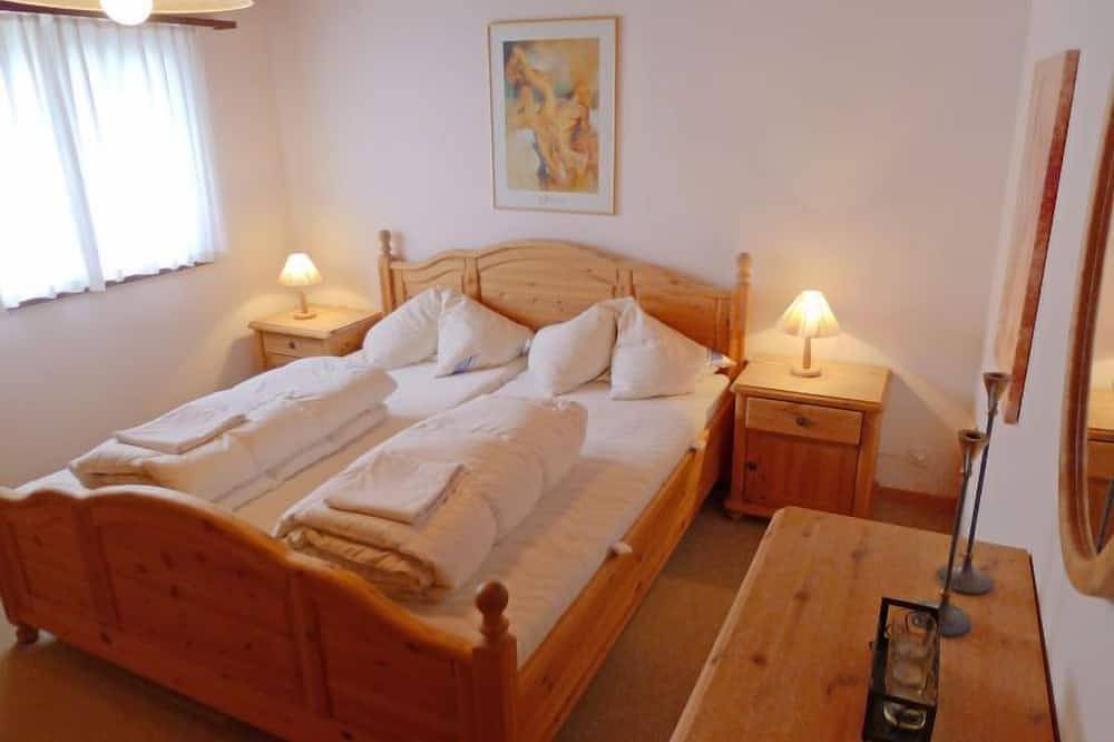 Ganze Wohnung, Fricktalerhuus Apt.1 in Surava, Plessur Alpen