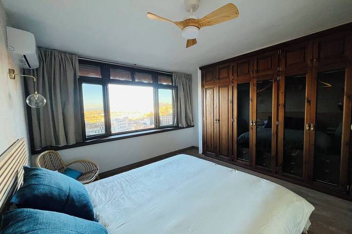 Spectacular 3-Bedroom House Downtown with Unbeatable Views over Granada. in Granada, Granada Province