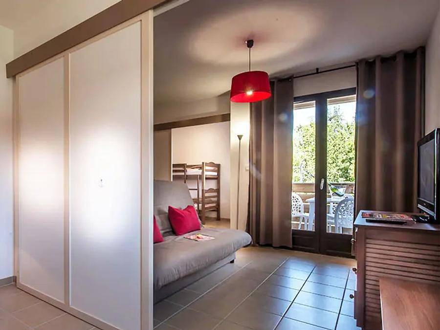 Résidence Le Clos du Rocher - Vacancéole - Studio 4 personnes - Studio avec coin nuit 4 personnes in Les Eyzies, Périgord Noir