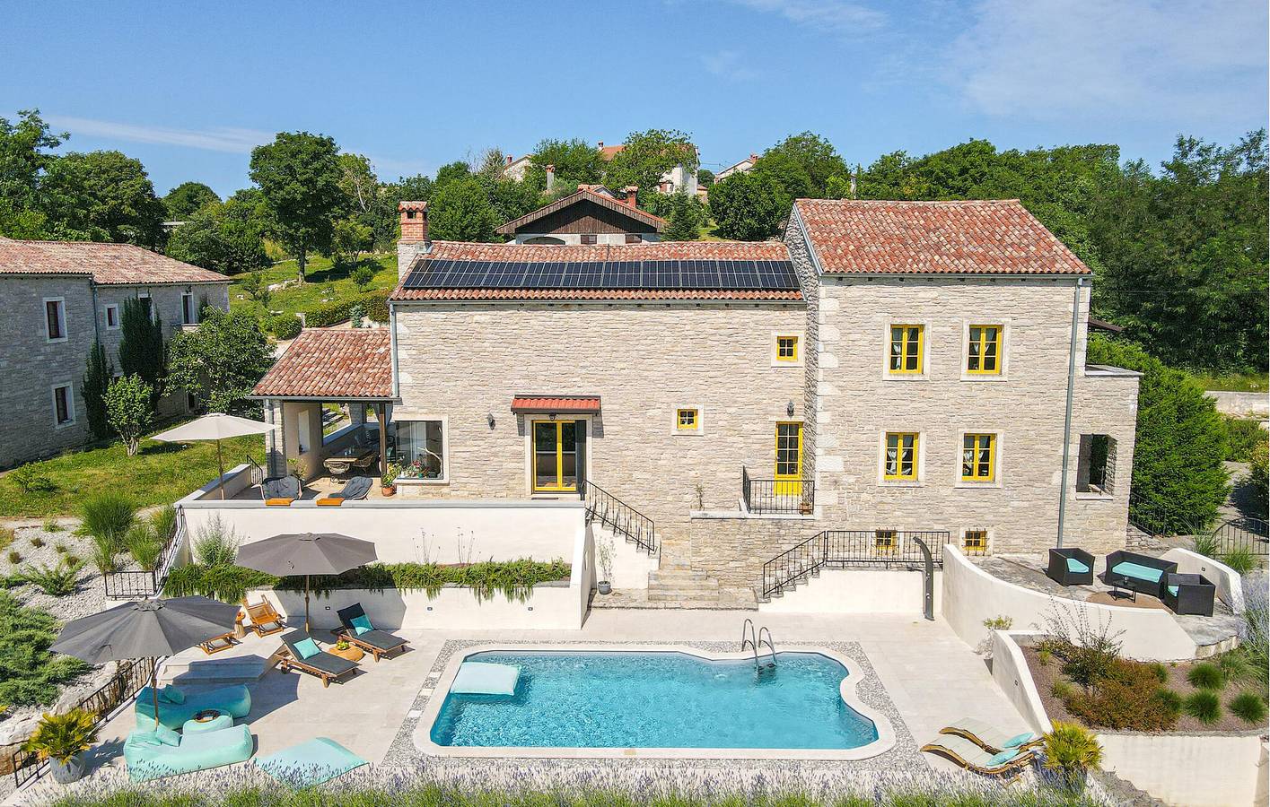 Appartement confortable de 300 m² avec piscine, terrasse et Wi-Fi près de Skropeti in Brajkovići, Istrie centrale