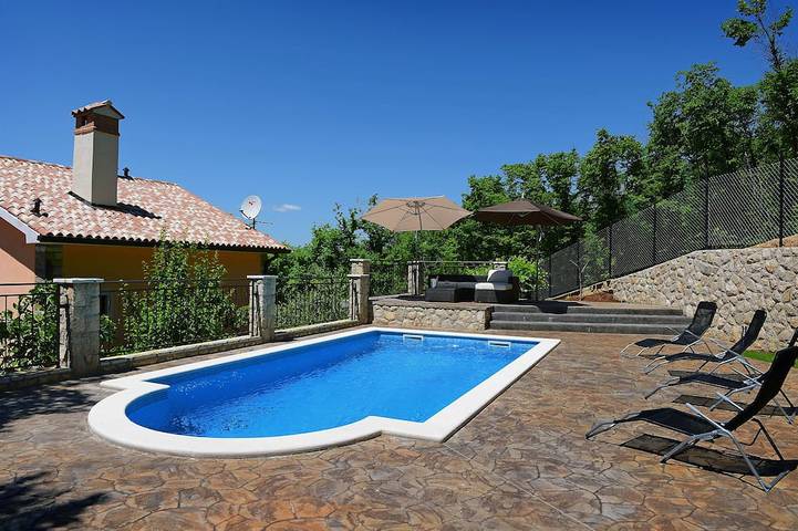 Ferienhaus für 8 Personen, mit Balkon