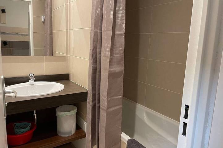 Apartamento entero, Gourette: Estudio para 4 pers. con terraza, cerca de pistas in Gourette, Eaux-Bonnes