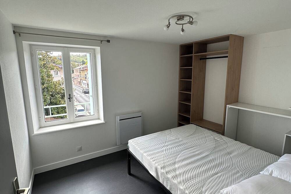 Appartement entier, Charmant T2 entièrement meublé in Chavanay, Parc Naturel Régional du Pilat