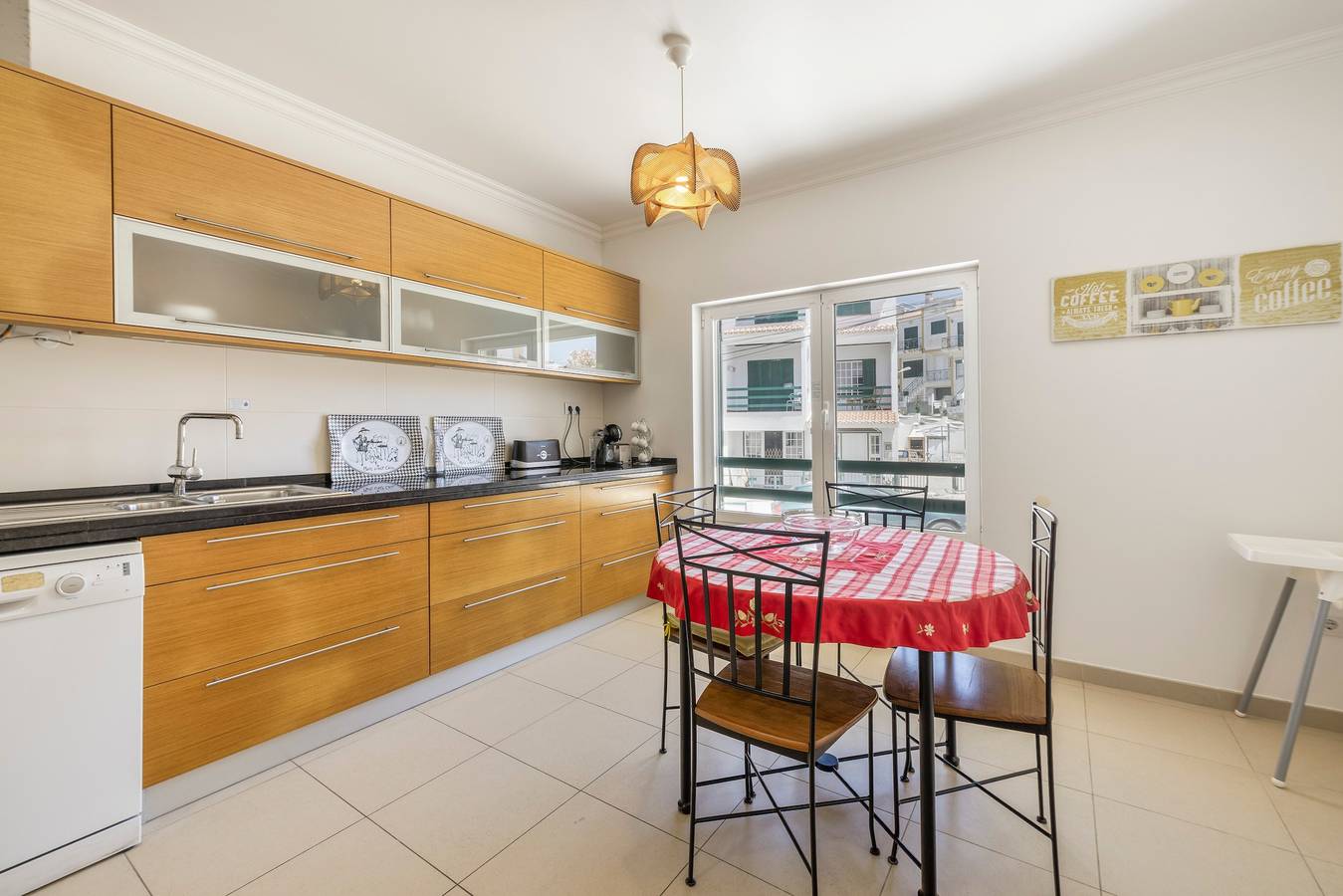 Ferienhaus 'Ocean Villa Ericeira' mit Meerblick, privater Terrasse und Wlan in Praia dos Pescadores (Ericeira), Ericeira