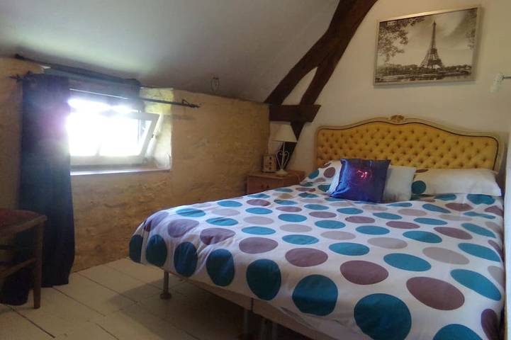 Location de vacances pour 8 personnes, avec terrasse ainsi que jardin et piscine à Nadaillac-de-Rouge - 3