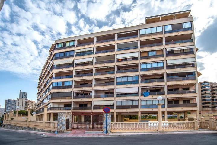 Apartamento de vacaciones para 4 personas, con balcón además de piscina y vistas - 1